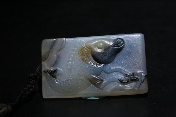 現代 めのう魚装身具 中国美術 工芸品 ペンダント 純天然