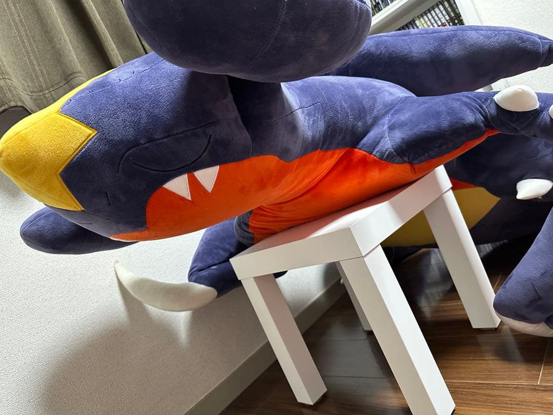 大きなガブリアス クッション　プレミアムバンダイ