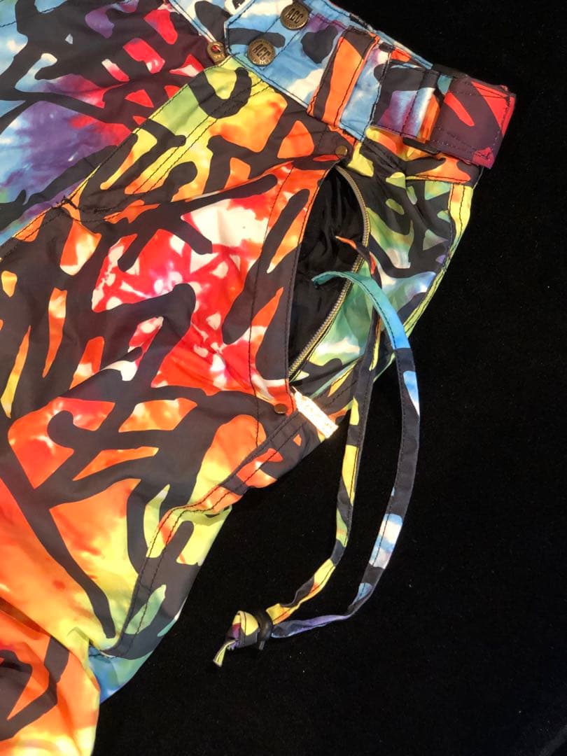 スキー　スノーボードウェア　140㎝ カッコ良すぎる！ ウェア上下 子供