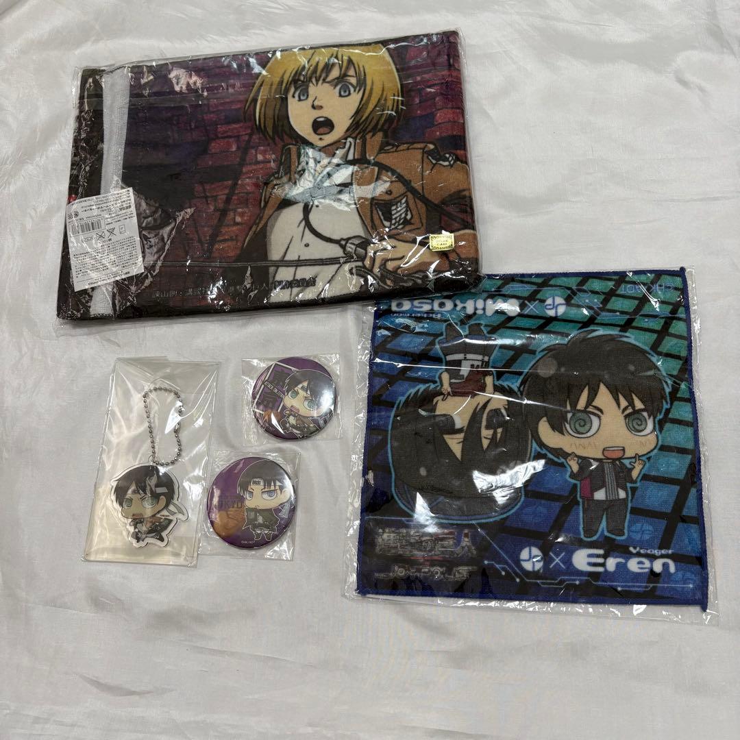 進撃の巨人　まとめ売り　ほぼエレン　特典&非売品多め　リヴァイ　ミカサ グッズ