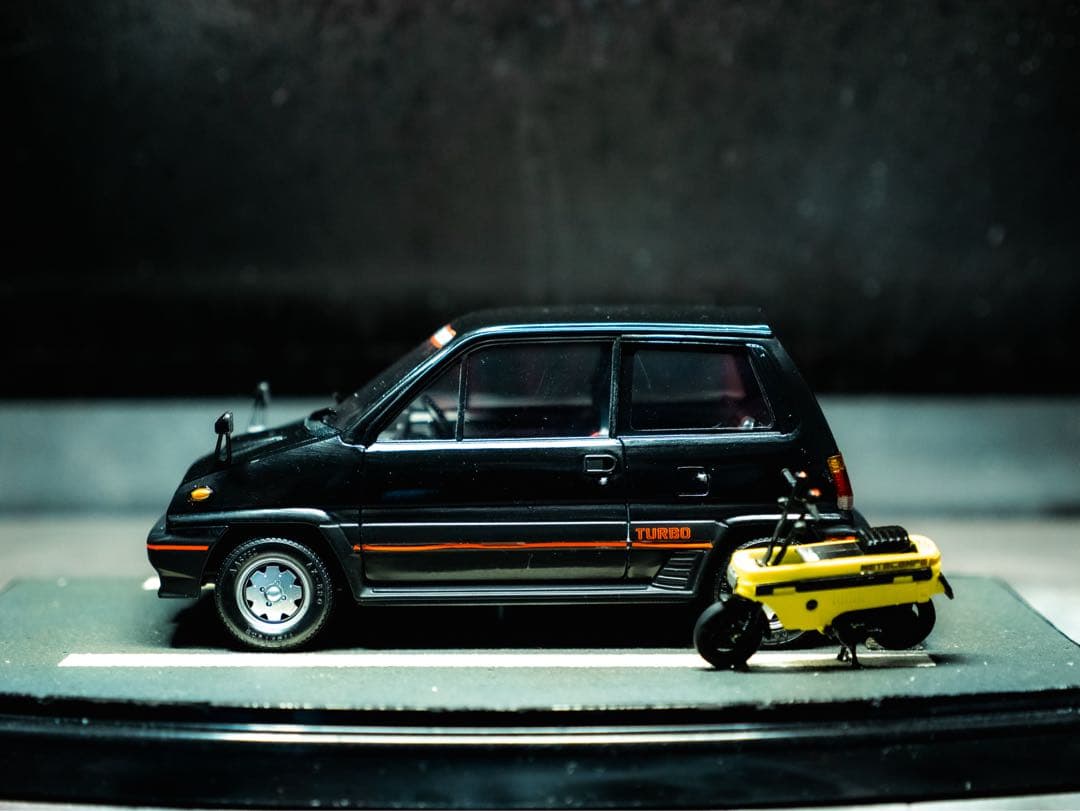 塗装完成済ジオラマケース付き　タミヤ　ホンダシティ　ターボ 1/24