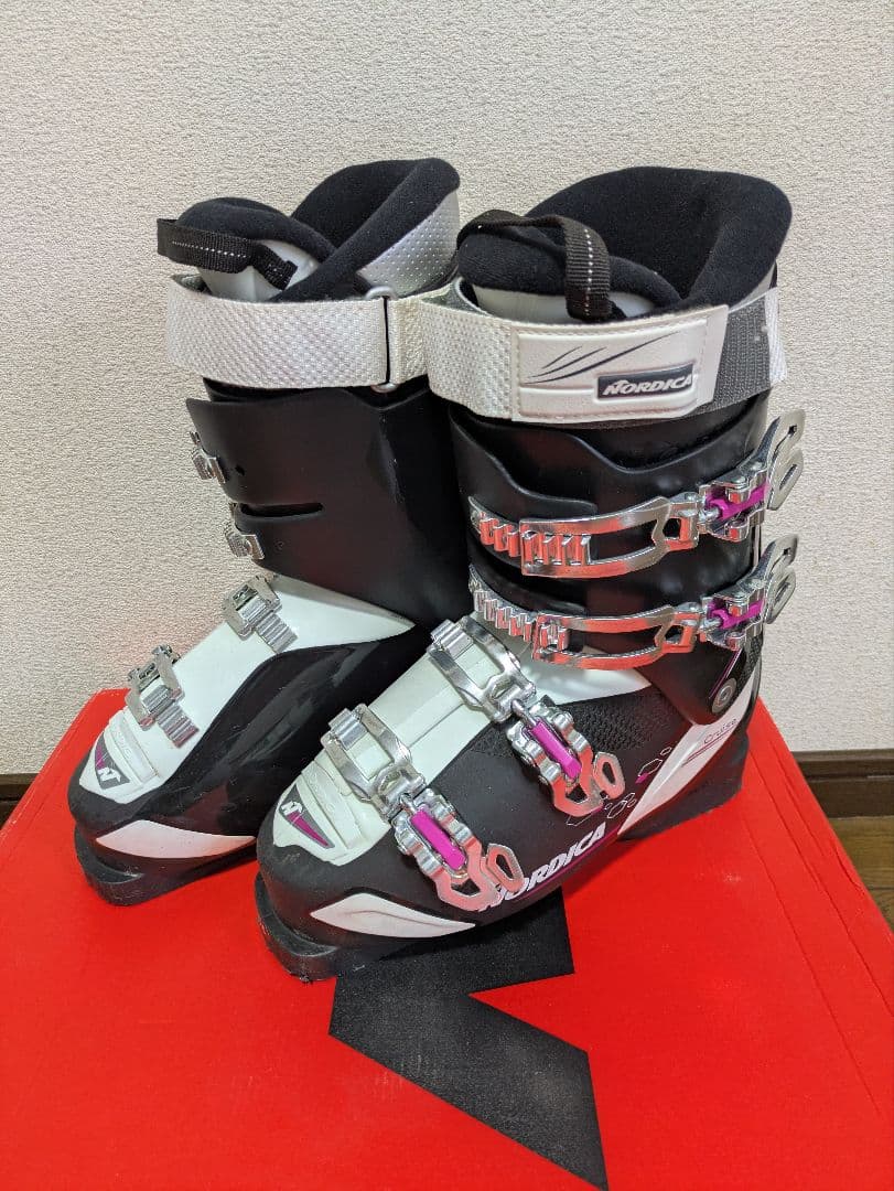 Nordica スキー用ブーツ 25.5 女性用