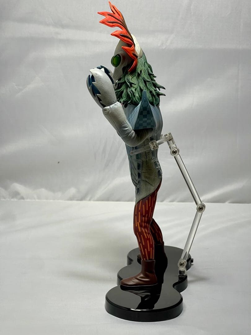 【年内取り下げ】大怪獣シリーズ ギロン人 発光 少年リック エクスプラス