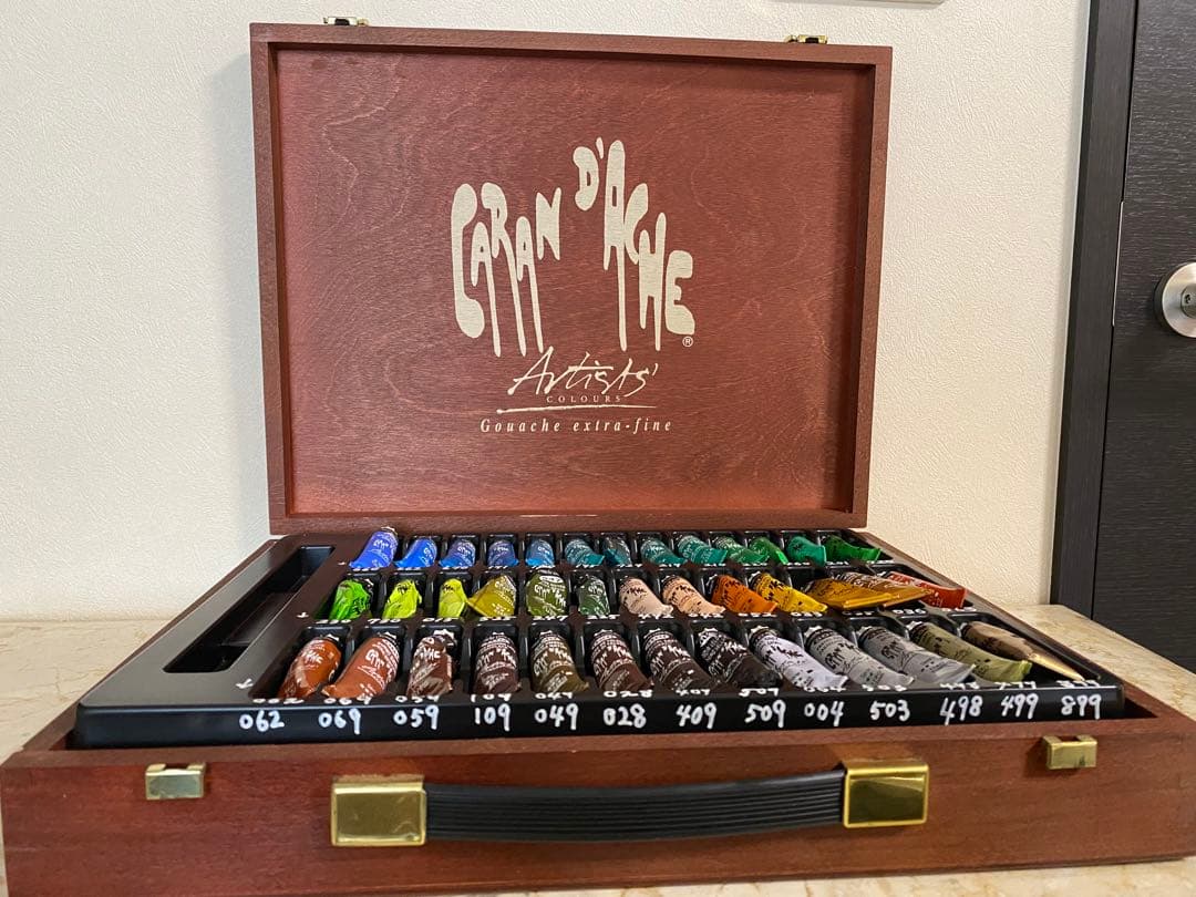 【希少】Caran d'Ache カランダッシュ　木箱