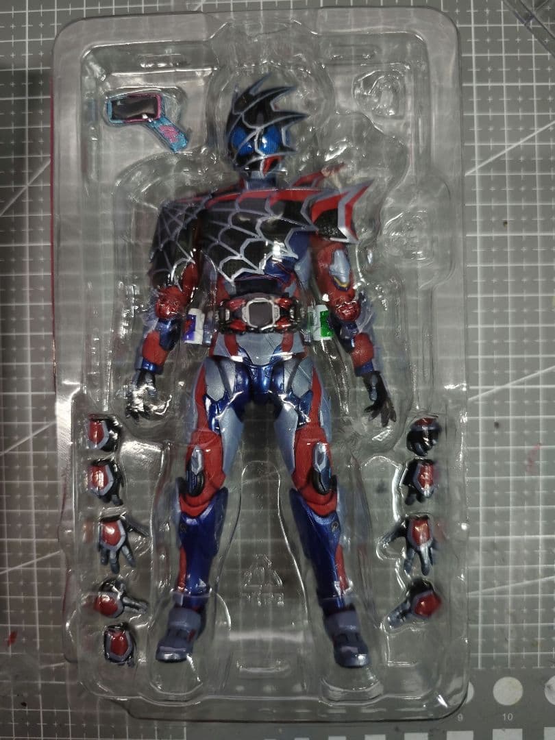 S.H.Figuarts 仮面ライダー セイバー、black sun、デモンズ