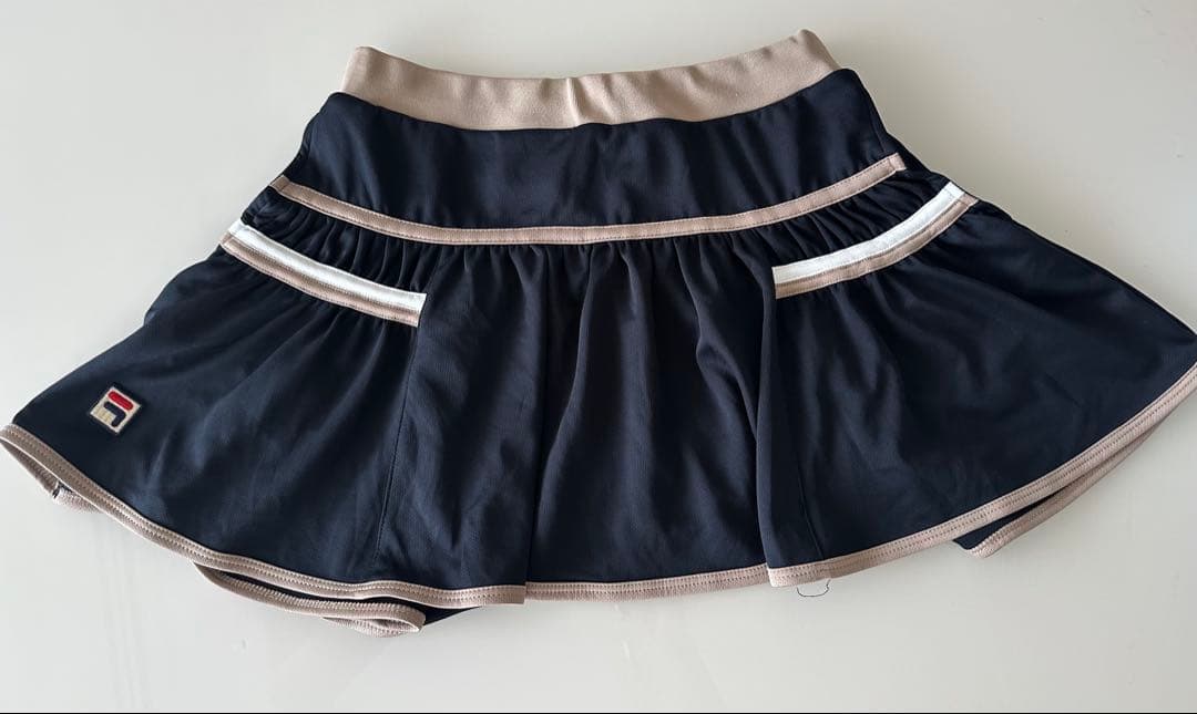 FILA テニスウェア スカート付き ブラック/ベージュ　Mサイズ