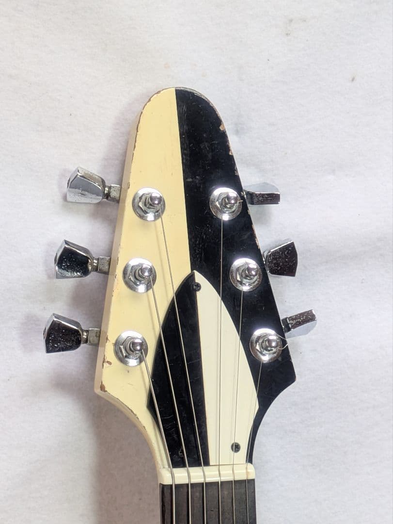 フライングV　マイケルシェンカータイプ　多分Tomson 送料無料