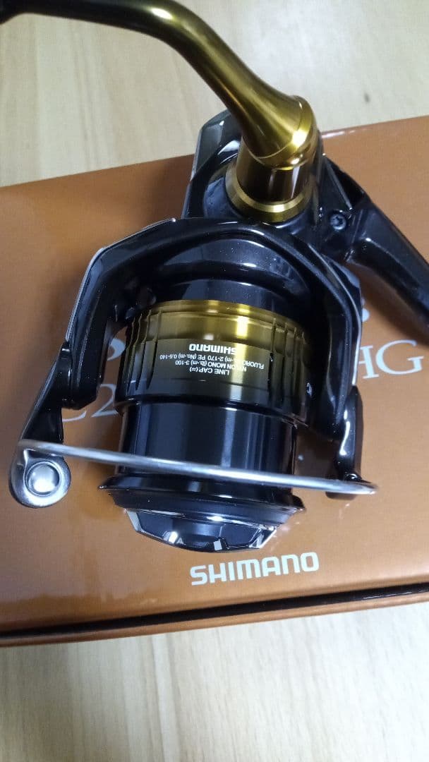 SHIMANO ソアレBB C2000SSHG　使用数回のみ美品　現行モデル