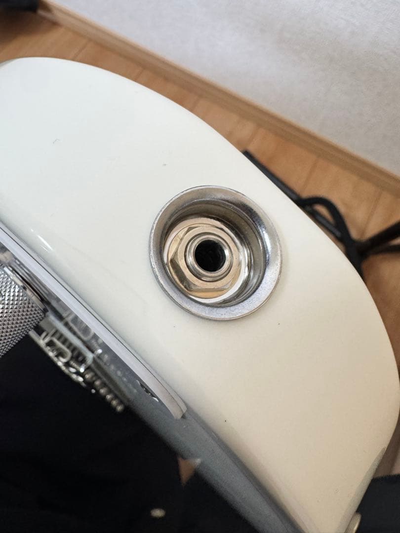 SILENT SIREN エレキギター ホワイト