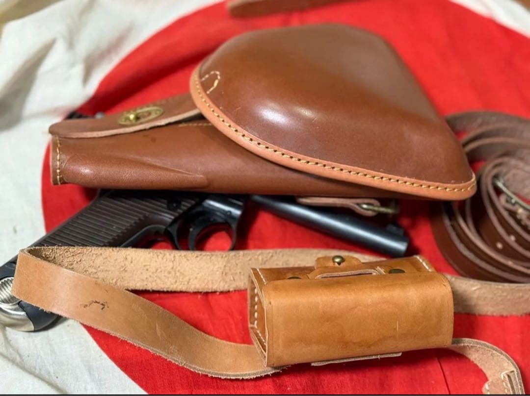 日本軍 南部14年式拳銃嚢 （ホルスター）と拳銃弾薬盒＆ベルトのセット（複製品)
