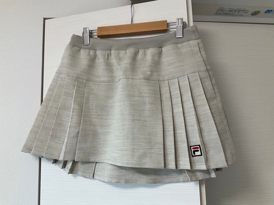 FILA ベージュ プリーツスカート　EL0055 テニススコート