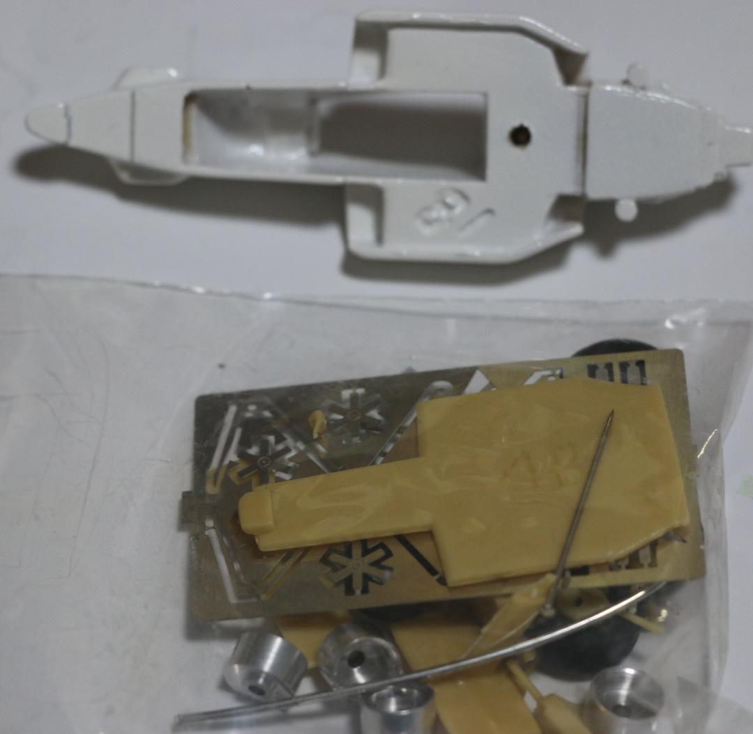 仏製フォーミラー・ボクスホール　１９８８ハッキネン　メタル・レジンキット１／４３