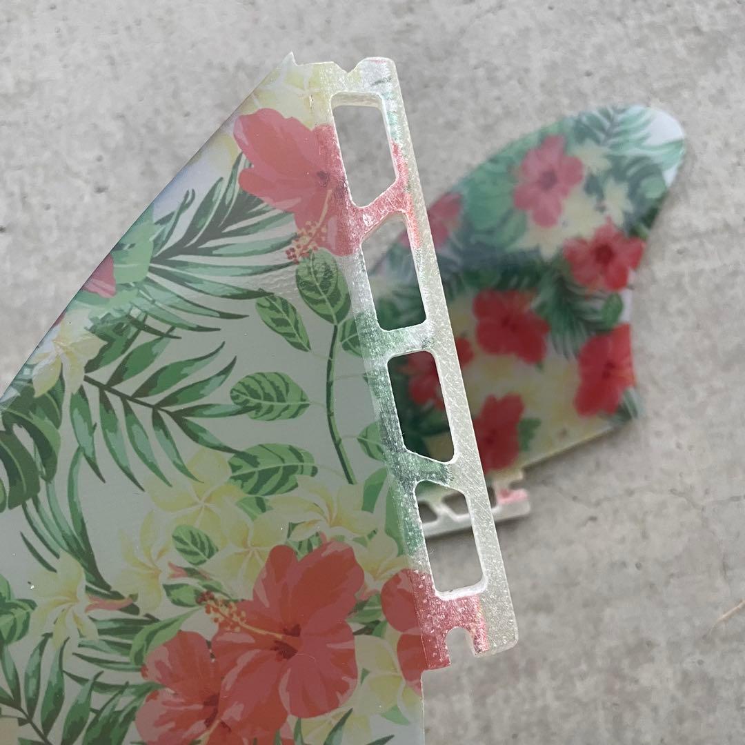 キールフィン　サーフィン　フューチャー　Futures フィッシュ　ツインフィン