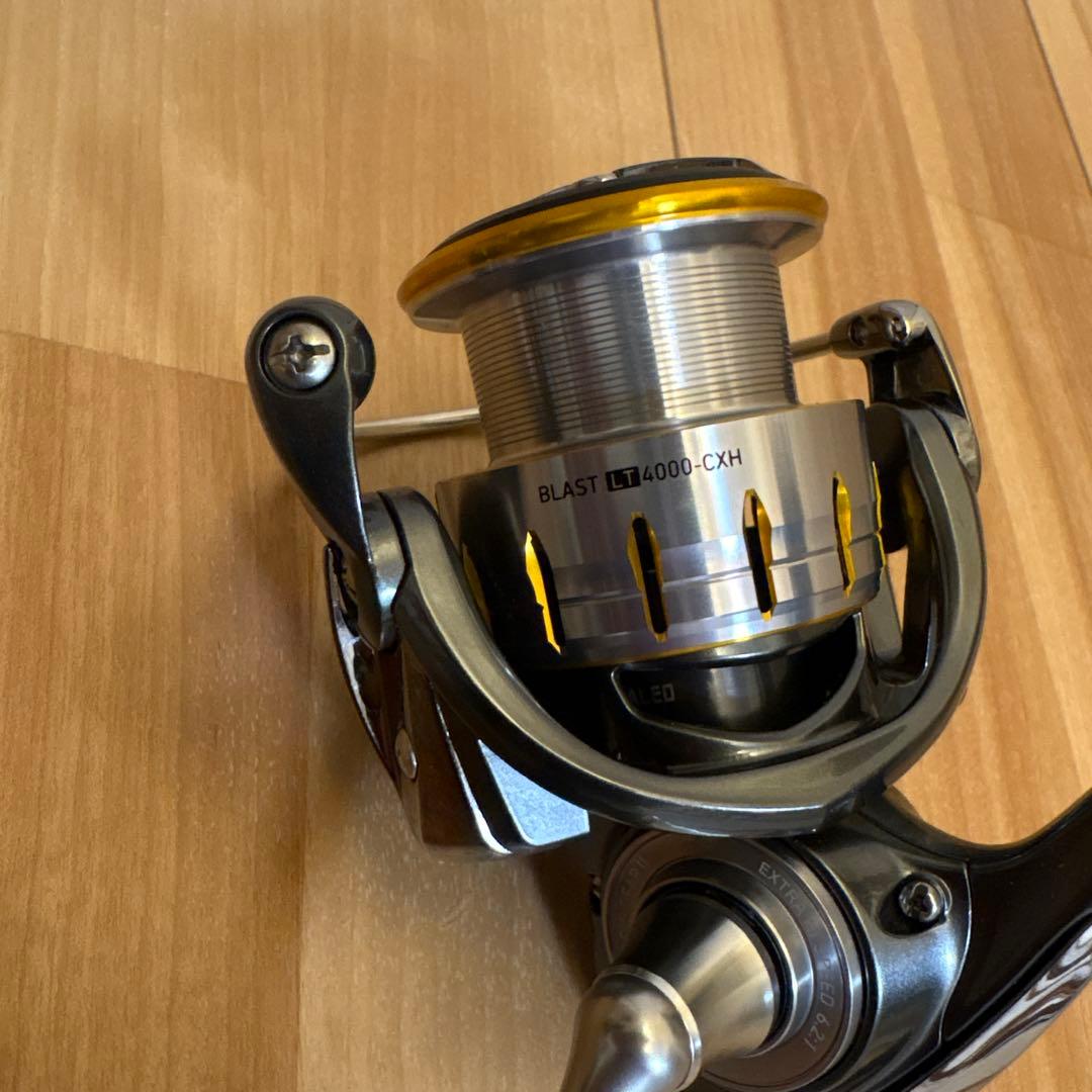 T*I様 ダイワ【18 ブラスト LT 4000-CXH】美品