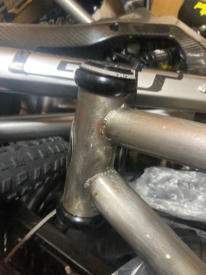 謎のエレベーテッドチェーンステーフレーム