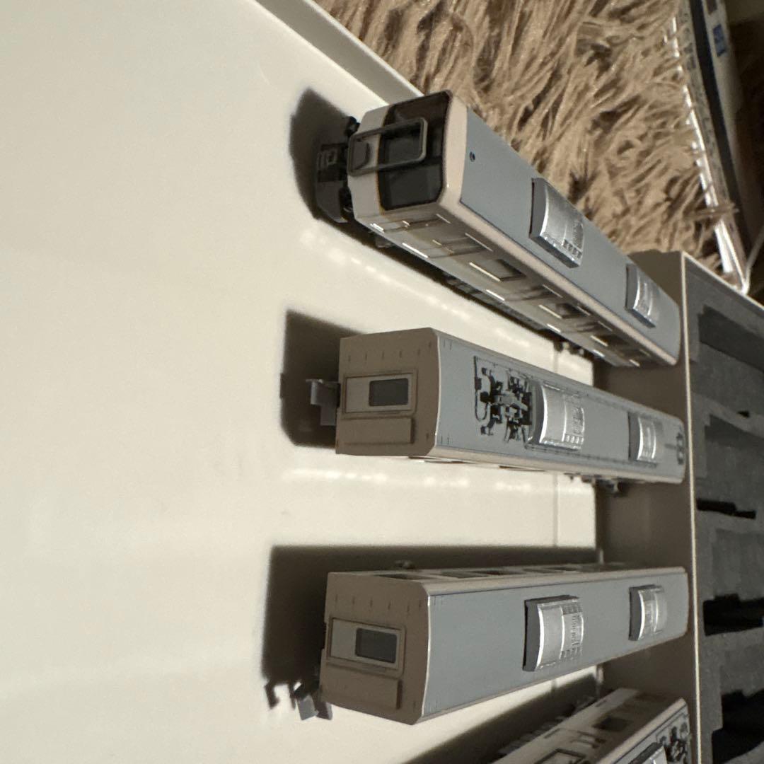 Nゲージ鉄道模型 6両セット ホワイト/シルバー