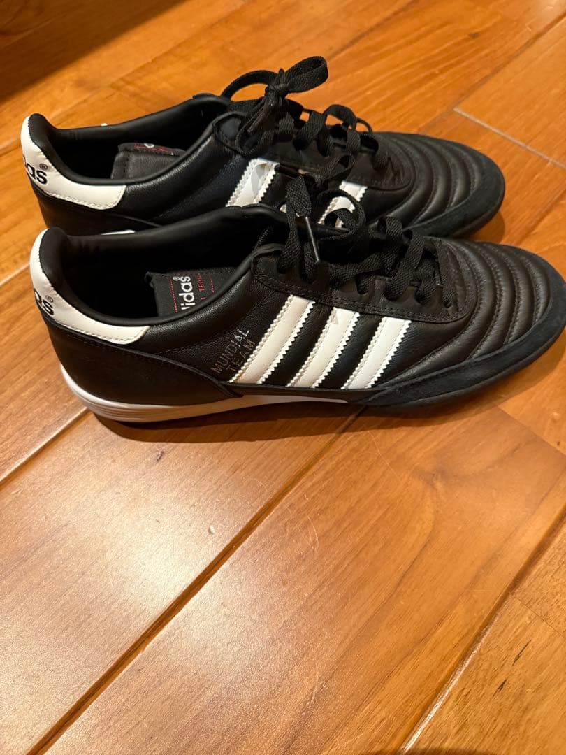 adidas サッカーシューズ 黒/白　コパムンディアル