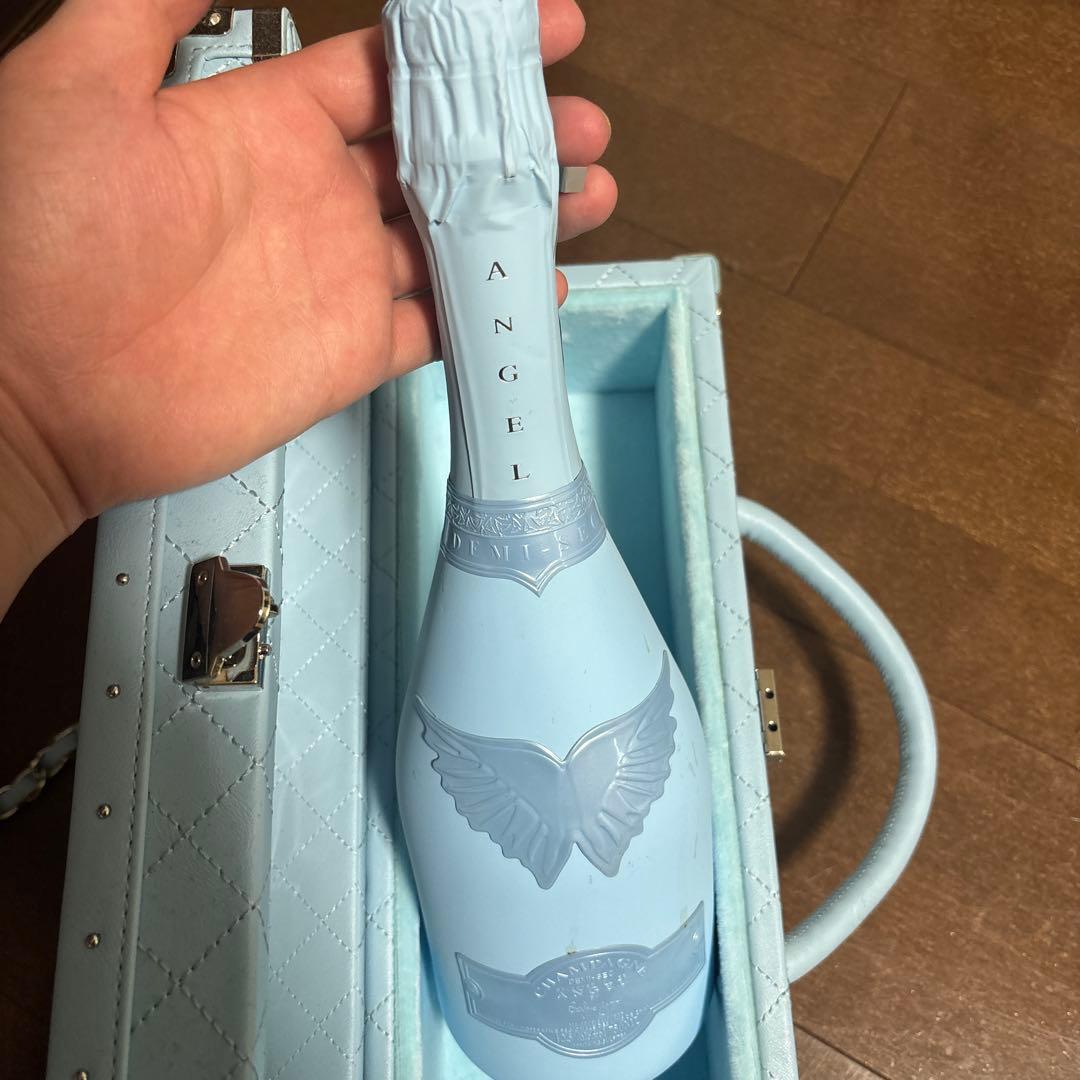即購入OK Angel Champagne 750ml 青
